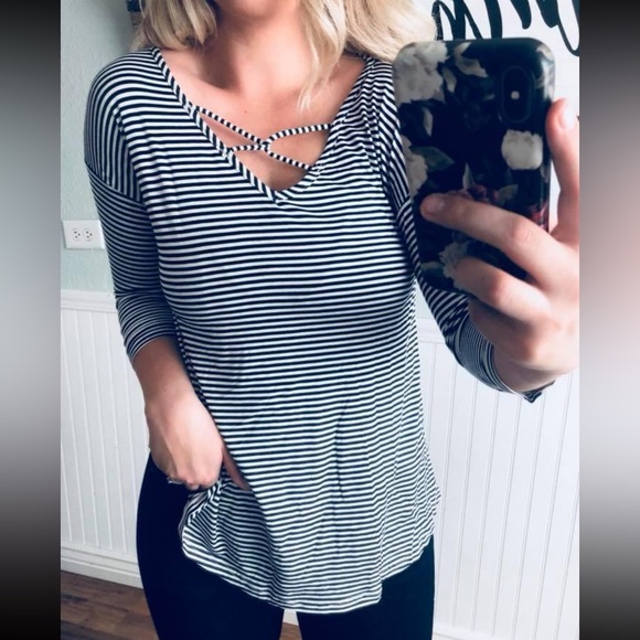 Striped Criss Cross V Neck 3/4 Sleeve Shirt Blouse - Picture 1 of 8